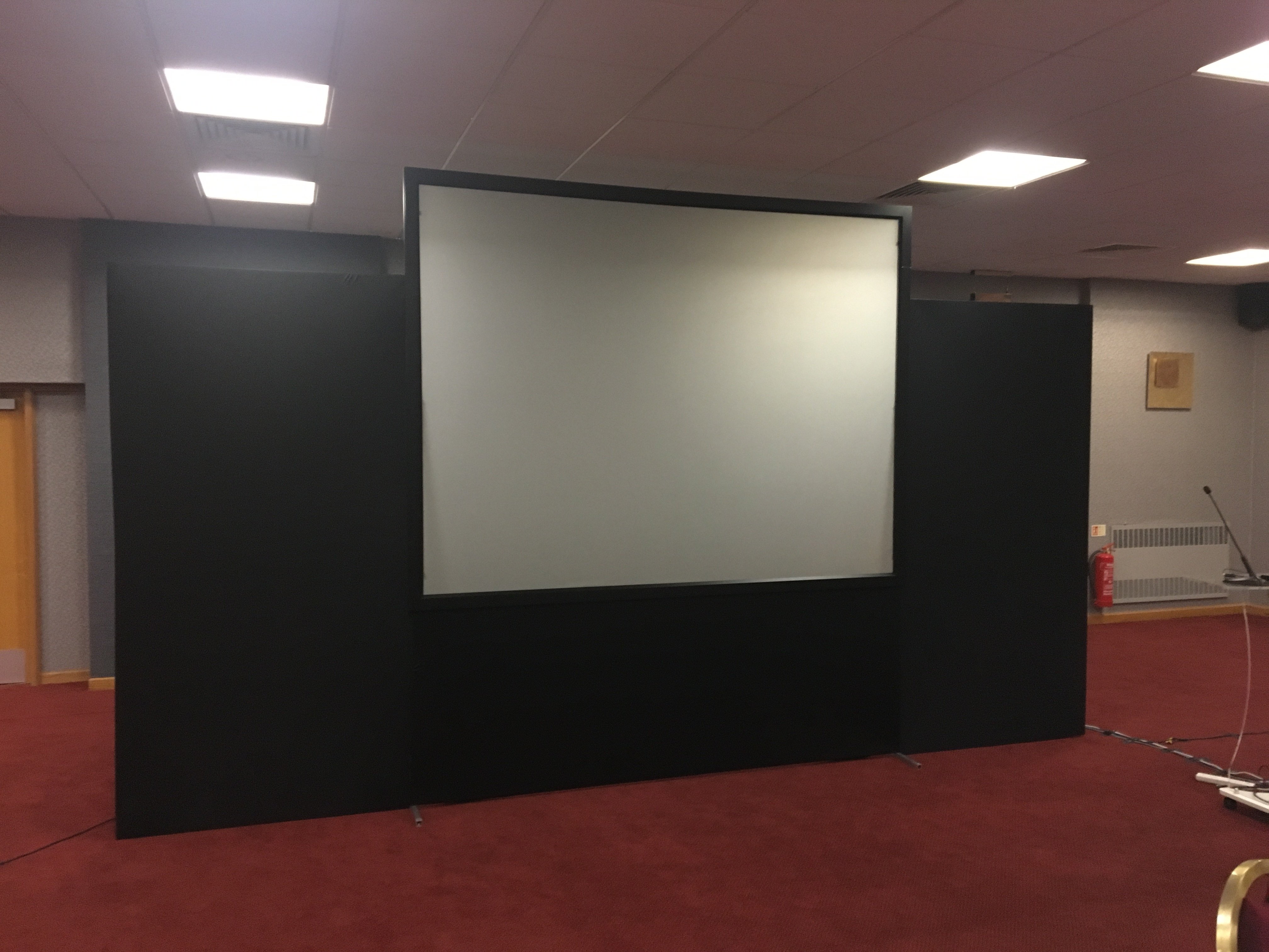 Projector Screen 8ft x 6ft